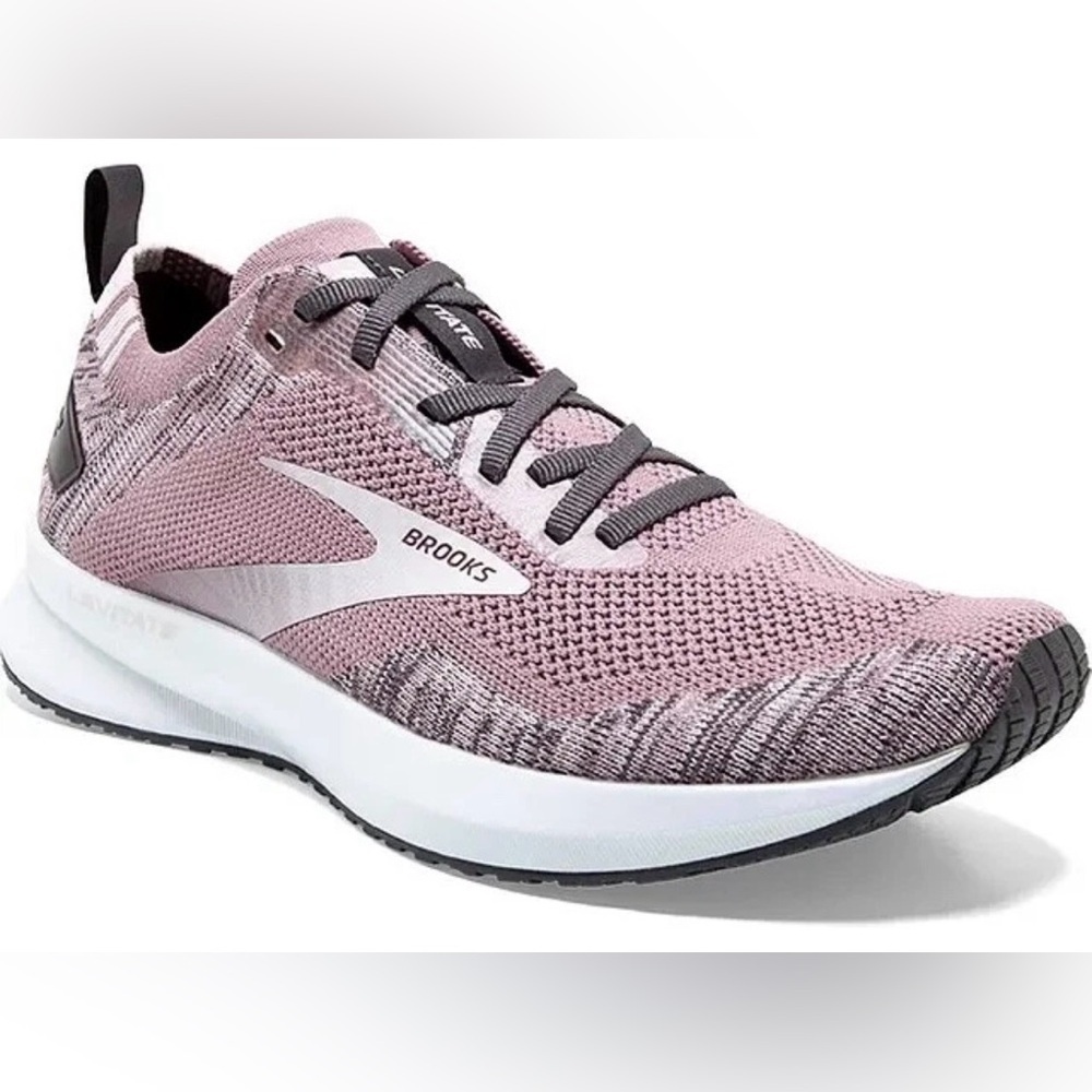Brooks Levitate 4 Womens 7.5 Blackened Pearl / Metallic / Primrose